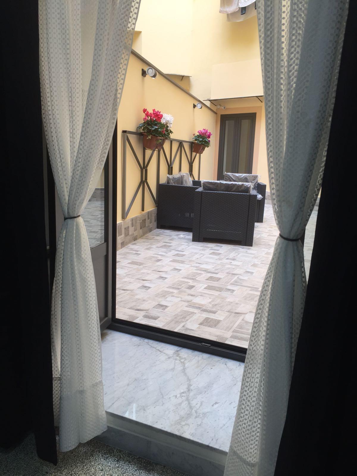 Mb95 - Mezzocannone Luxurious Bed&Breakfast Nápoles Exterior foto